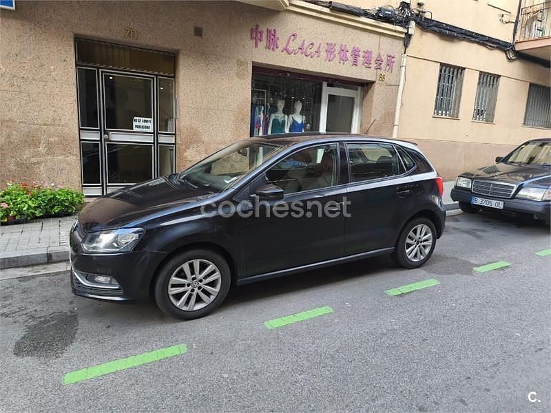 Usado VW Polo Advance 75 CV (55 kW) 2016 Negro Berlina