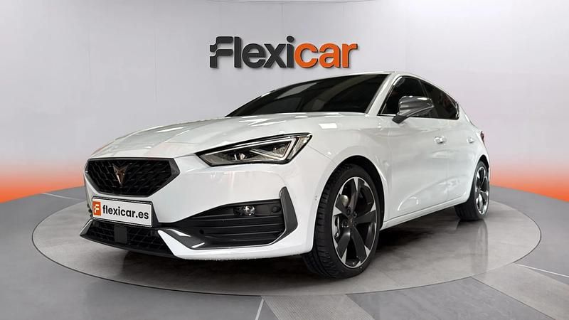 Usado Cupra Leon 150 HP (110 kW) 2023 Branco Sedan