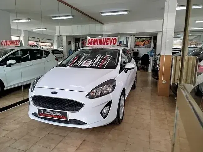 Usado Ford Fiesta Trend 125 CV (91 kW) 2021 Blanco Utilitario