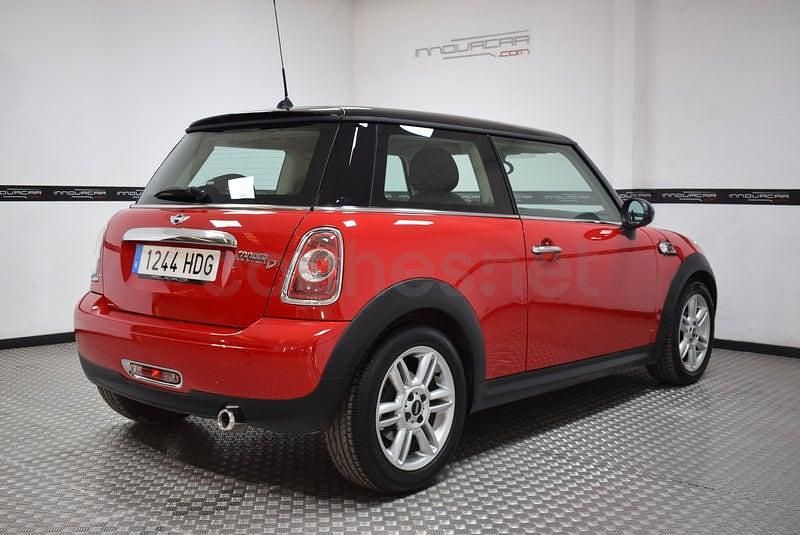 Usado Mini Cooper D 112 CV (82 kW) 2011 Rojo Utilitario