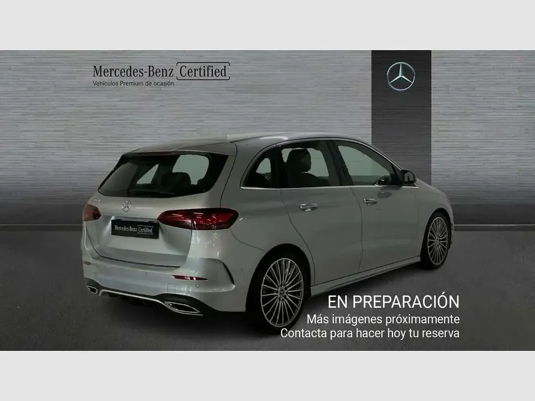 Usado Mercedes B200 150 CV (110 kW) 2025 Plateado Monovolumen