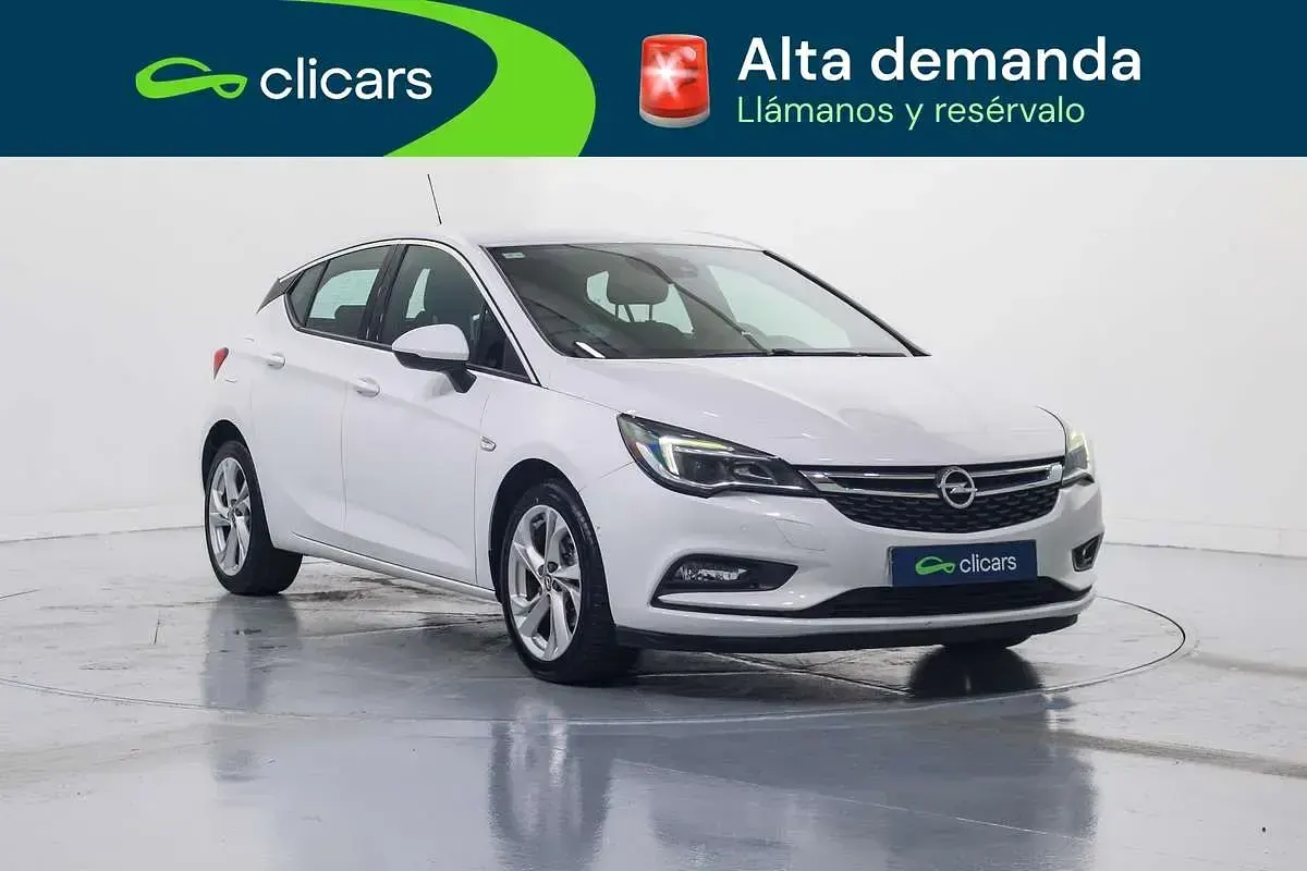 Usado Opel Astra Dynamic 125 CV (91 kW) 2016 Blanco Utilitario