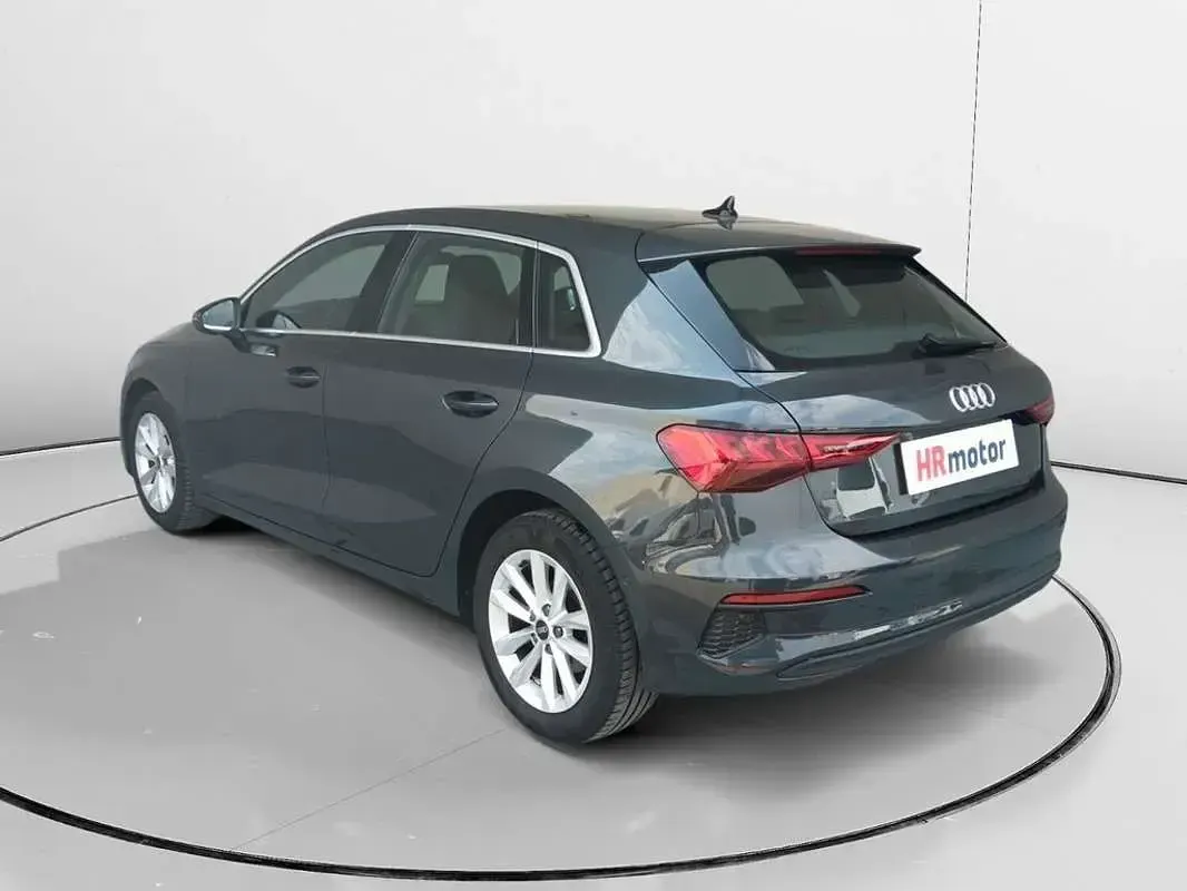 Usado Audi A3 Sportback 110 CV (80 kW) 2021 Gris Utilitario