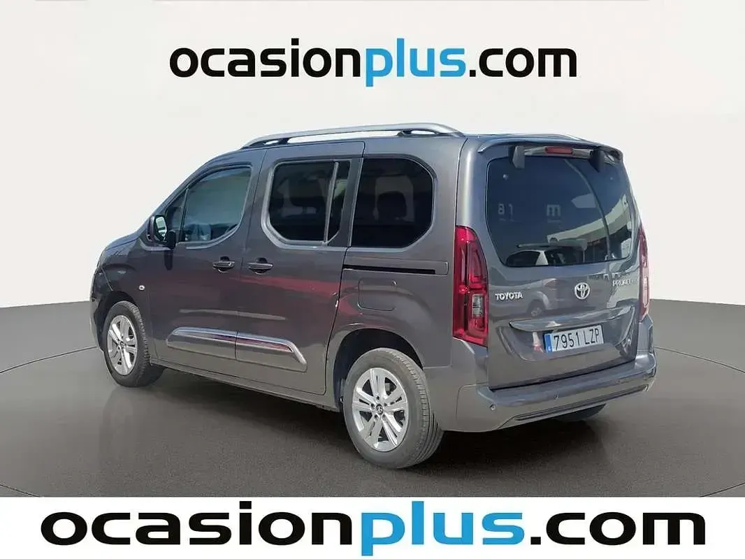 Usado Toyota Proace Active 131 CV (96 kW) 2022 Gris Monovolumen