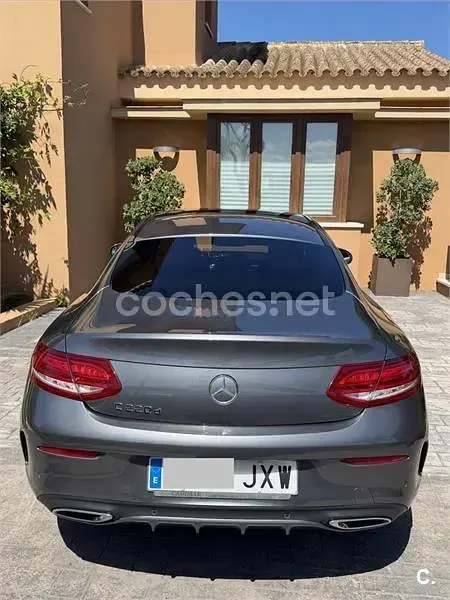 Usado Mercedes C220 AMG line 170 CV (125 kW) 2016 Gris / plata Coupe