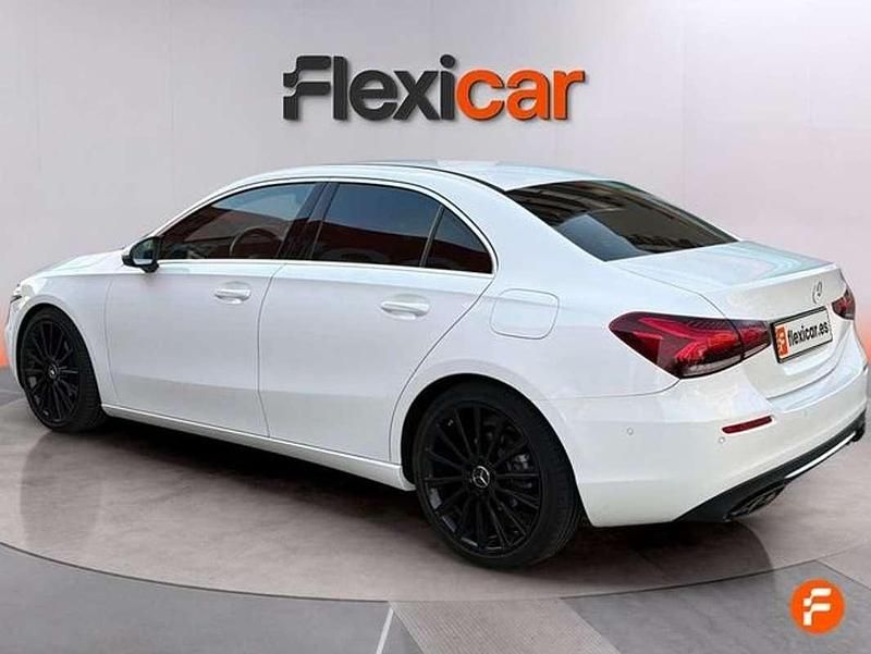 Usado Mercedes A180 116 HP (85 kW) 2020 Branco Sedan