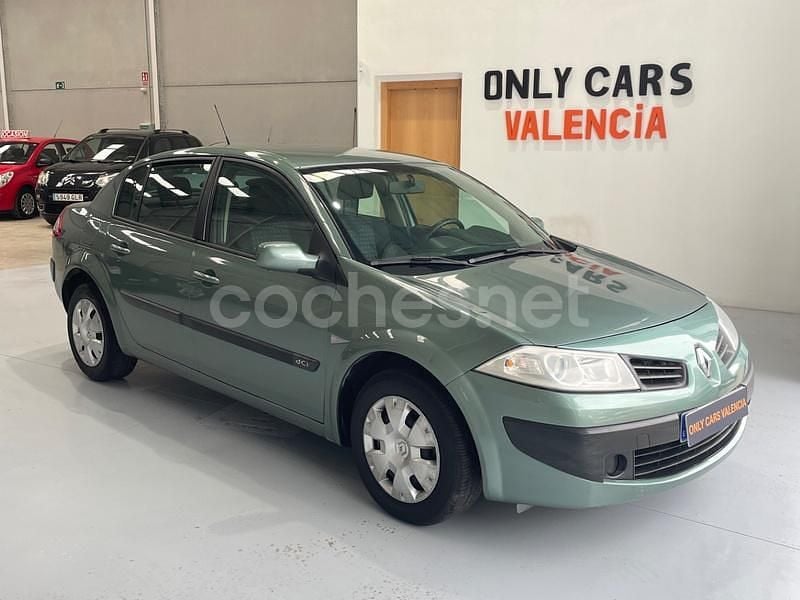 Verde Usado 2006 Renault Mégane II Authentique Berlina | 3890 € (Precio justo) - Imagen 1/4