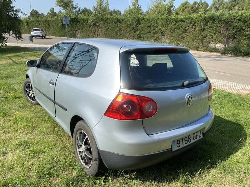 Usado VW Golf VI Advance 90 CV (66 kW) 2010 Gris Utilitario