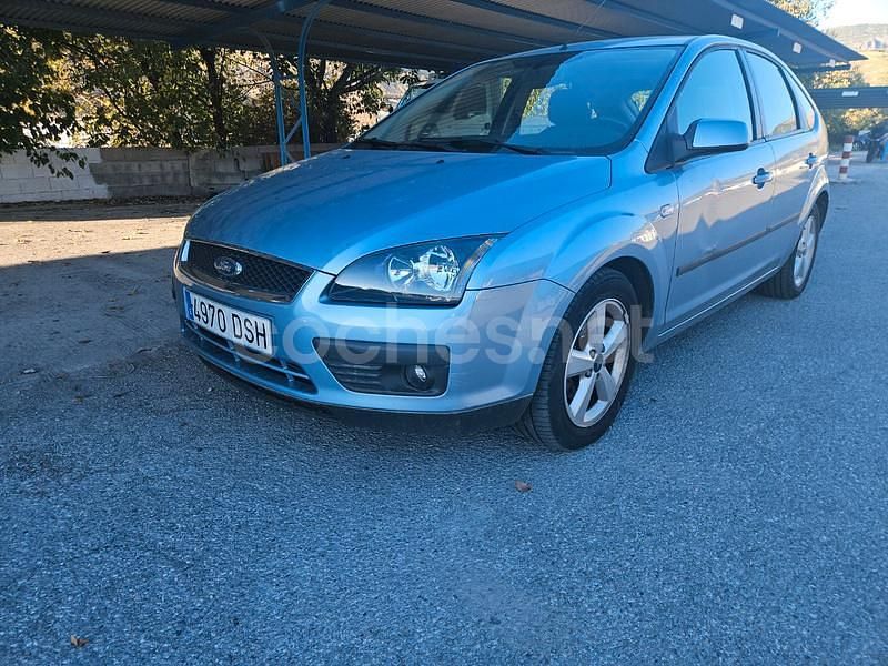 Usado Ford Focus Sport 109 CV (80 kW) 2006 Azul Berlina