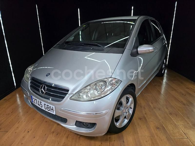 Usado Mercedes A180 Avantgarde 109 CV (80 kW) 2008 Gris / plata Monovolumen