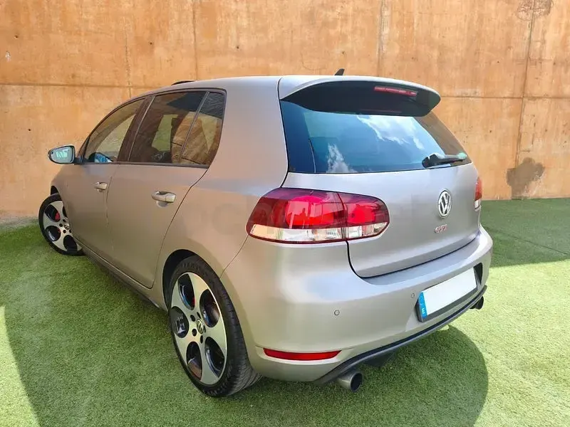 Usado VW Golf VI GTI 210 CV (154 kW) 2011 Gris / plata Utilitario