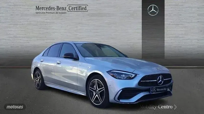 Usado Mercedes C300 312 CV (229 kW) 2024 Plateado Familiar
