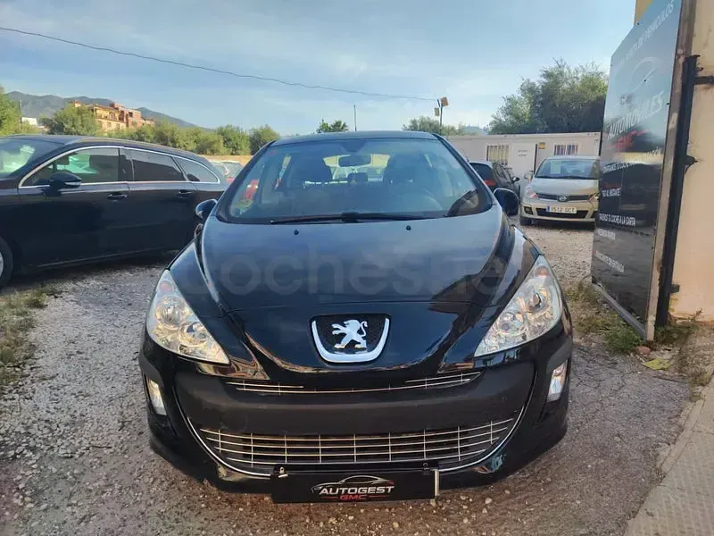 Usado Peugeot 308 110 CV (80 kW) 2009 Negro Berlina