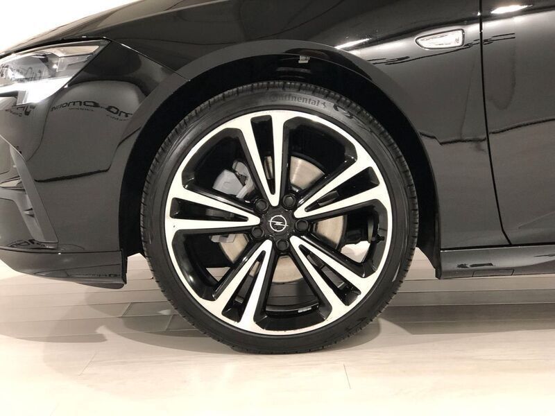 Usado Opel Insignia GS Line 200 CV (147 kW) 2022 Negro
