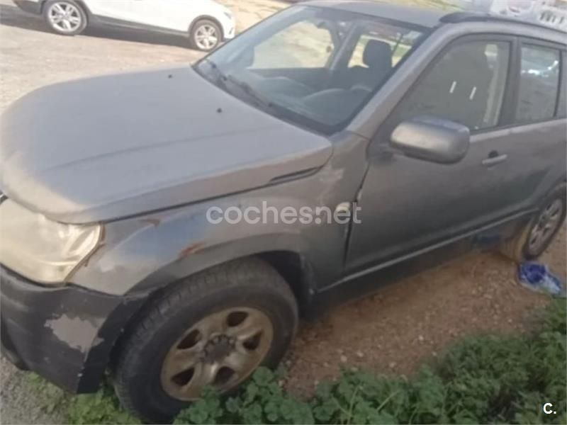Gris / plata Usado 2007 Suzuki Grand Vitara SUV | 3500 € (Super precio) - Imagen 1/4