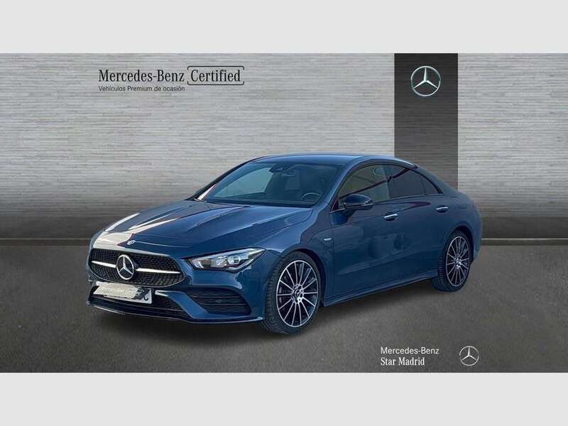 Azul Usado 2022 Mercedes CLA180 AMG line Berlina | 29.990 € - Imagen 1/4