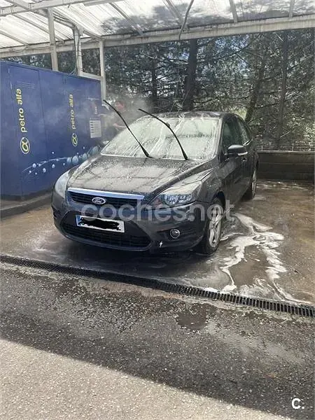 Usado Ford Focus Trend 109 CV (80 kW) 2010 Negro Berlina