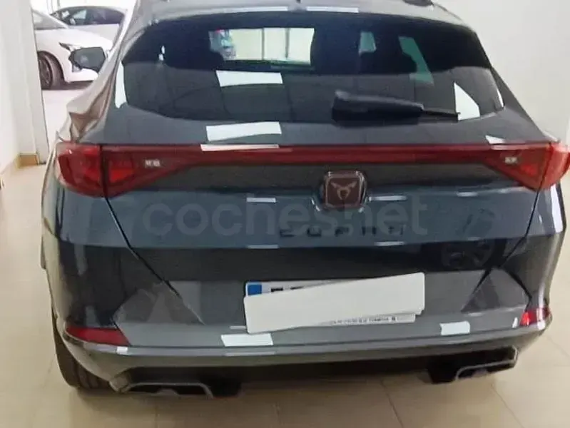 Usado Cupra Formentor 150 CV (110 kW) 2022 Gris / plata SUV