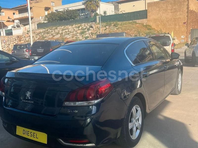 Usado Peugeot 508 Access 120 CV (88 kW) 2015 Verde Berlina