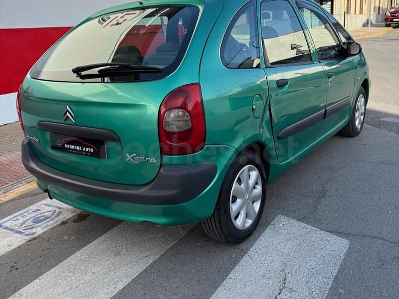 Usado Citroën Xsara Picasso Exclusive 90 CV (66 kW) 2001 Verde Monovolumen