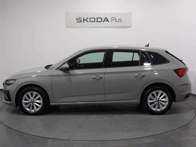 Usado Skoda Scala Essence 95 CV (69 kW) 2024 Utilitario