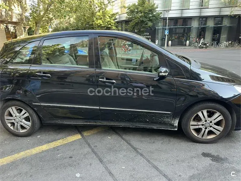 Usado Mercedes B200 136 CV (100 kW) 2008 Negro Monovolumen