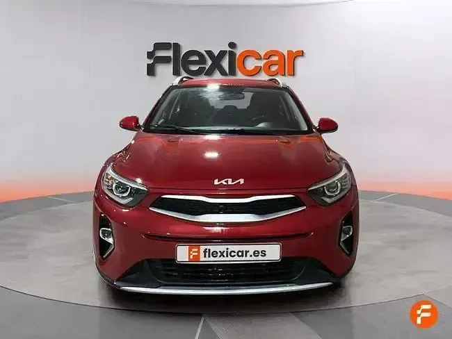 Usado Kia Stonic 100 CV (73 kW) 2021 Rojo SUV