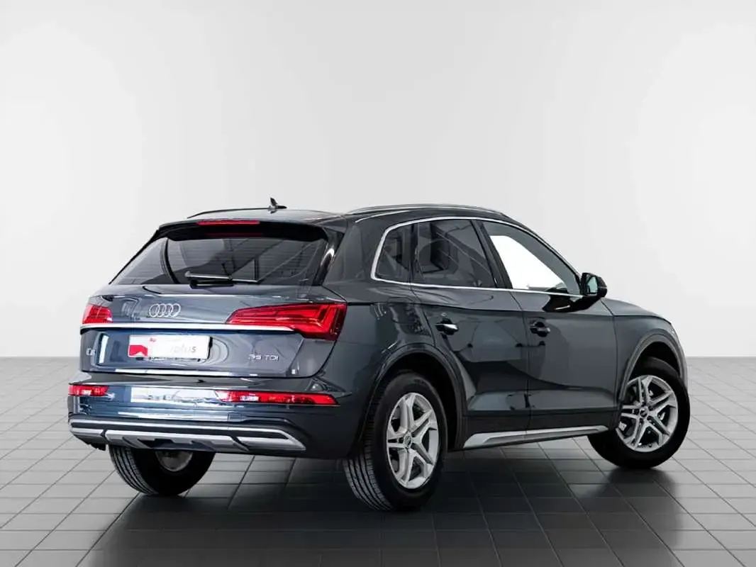 Usado Audi Q5 S-Line 163 CV (119 kW) 2024 Gris SUV