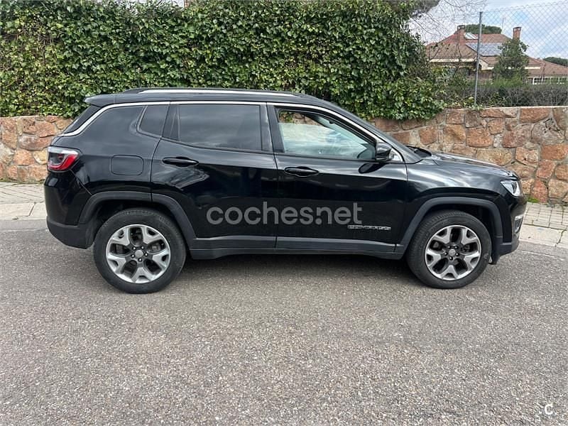 Begagnad Jeep Compass Limited 170 HK (125 kW) 2018 Svart SUV