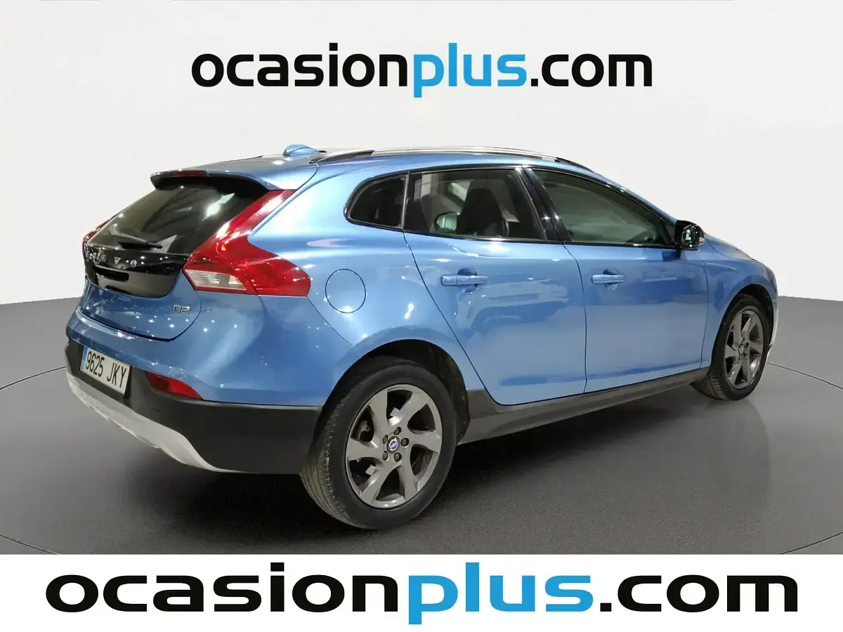 Usado Volvo V40 CC Momentum 120 CV (88 kW) 2015 Azul Familiar