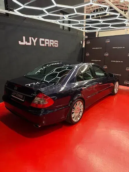 Usado Mercedes E220 170 CV (125 kW) 2009 Azul Berlina