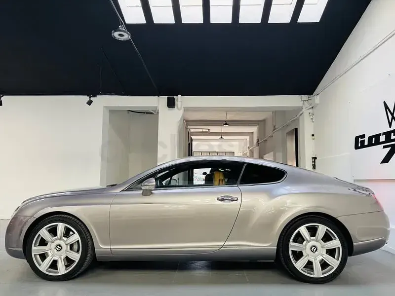 Usado Bentley Continental GT 560 CV (411 kW) 2007 Gris / plata Coupe