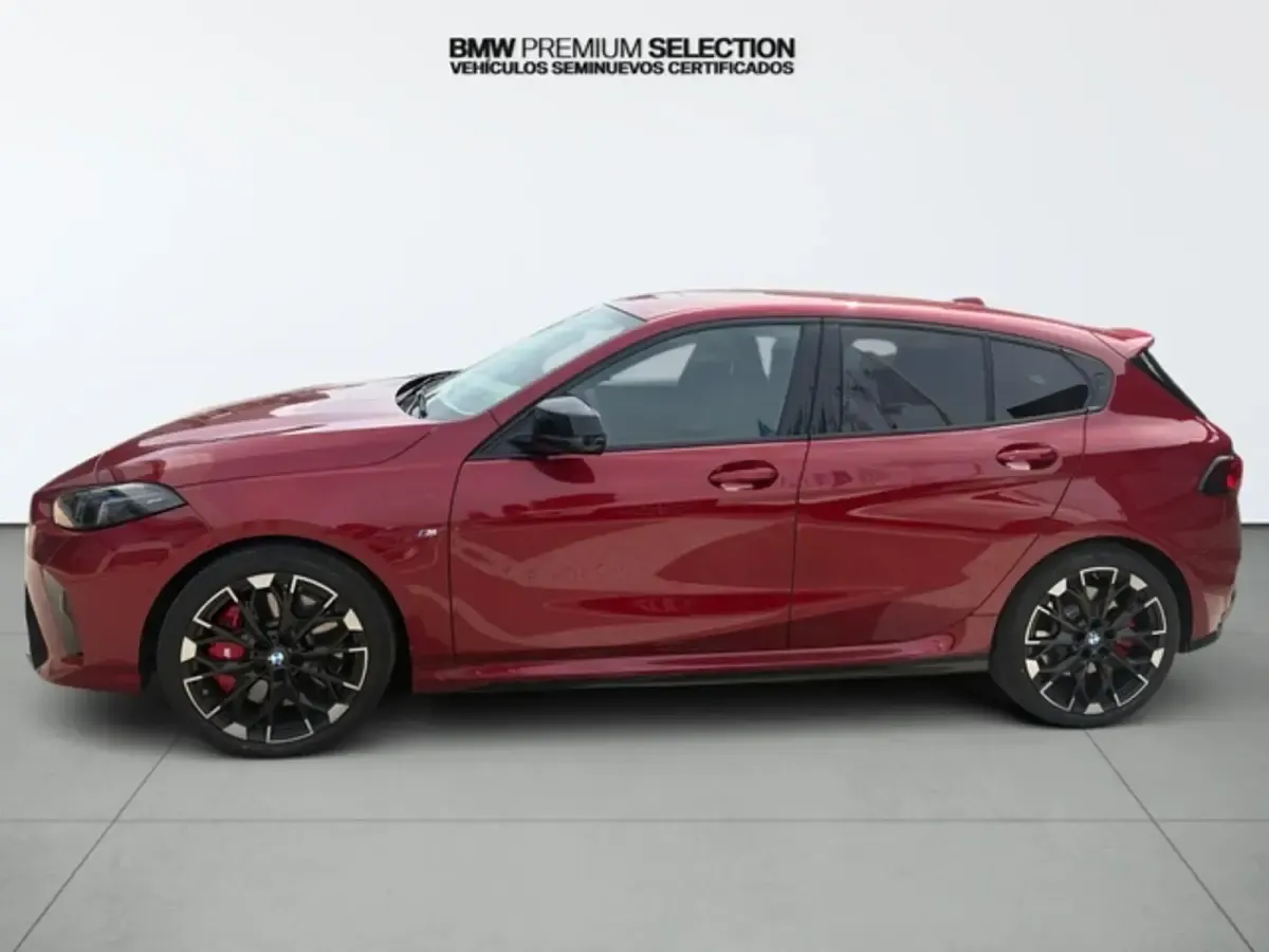 Usado BMW M135 Comfort Edition 300 CV (220 kW) 2026 Rojo Utilitario