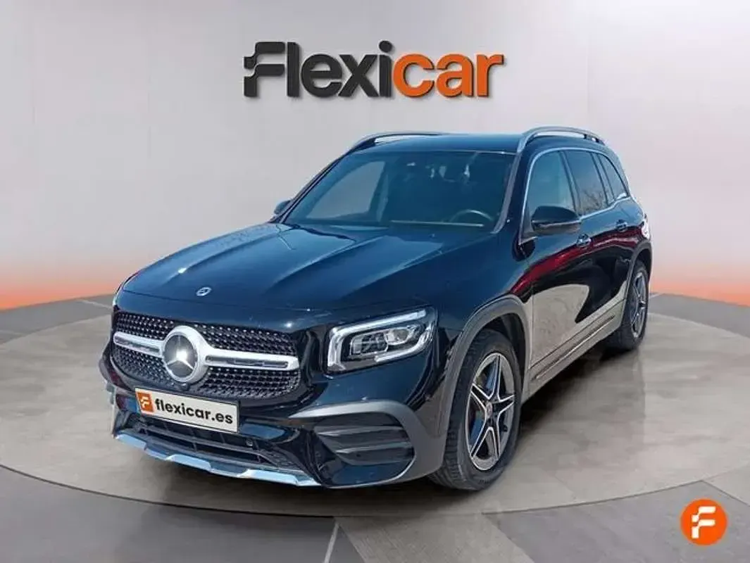 Käytetty Mercedes GLB200 150 HP (110 kW) 2023 Musta Katumaasturi