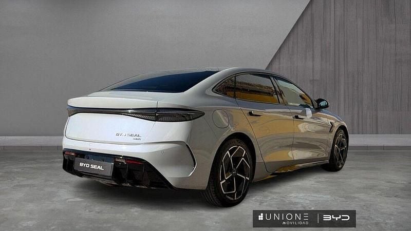 Usado BYD Seal 389 kW (530 CV) 2025 Gris Berlina