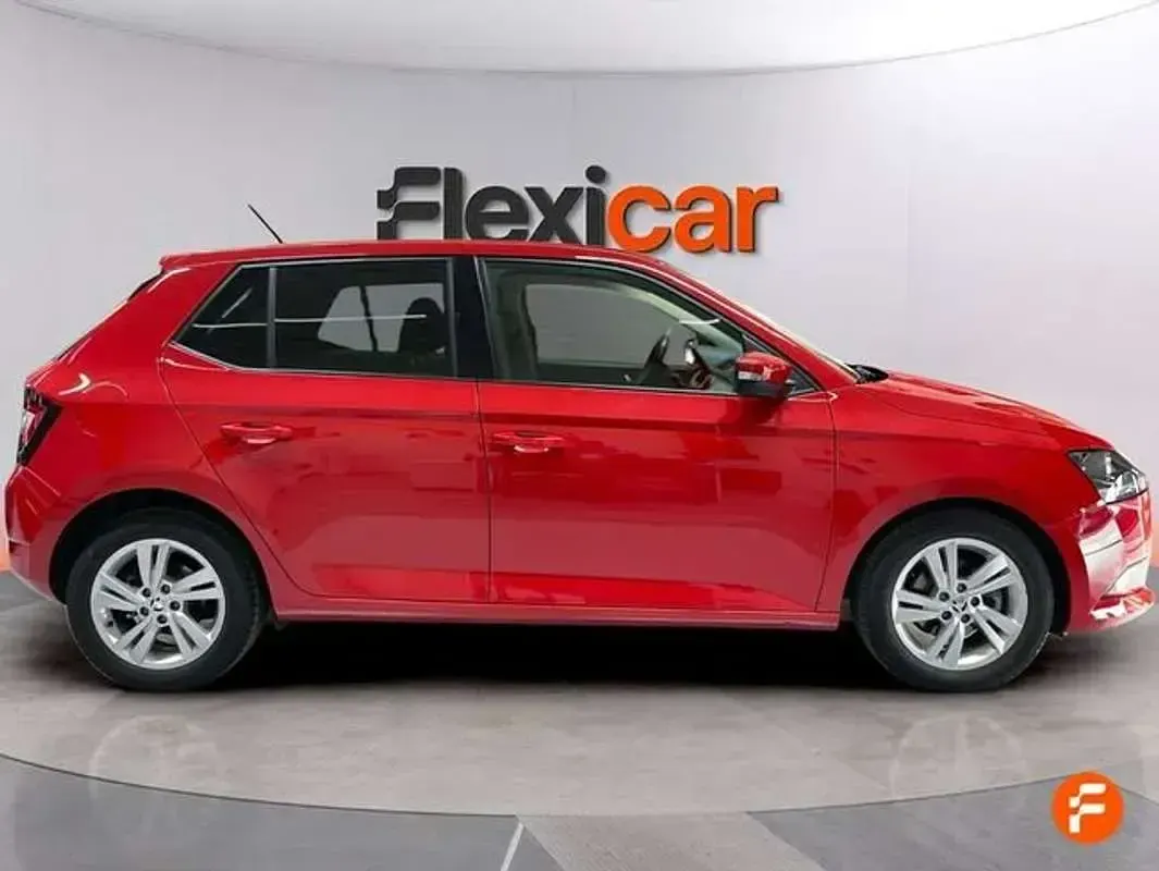 Usado Skoda Fabia Style 95 CV (69 kW) 2021 Rojo Utilitario