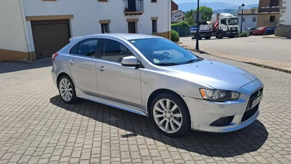 Usado Mitsubishi Lancer Instyle 140 CV (102 kW) 2009 Gris Berlina