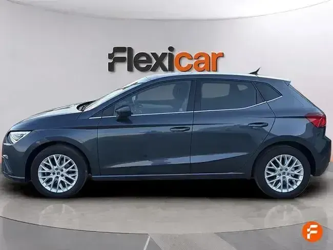 Usado Seat Ibiza Style 115 CV (84 kW) 2024 Gris Utilitario