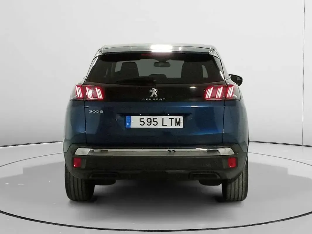 Usado Peugeot 3008 Allure 131 CV (96 kW) 2021 Azul SUV
