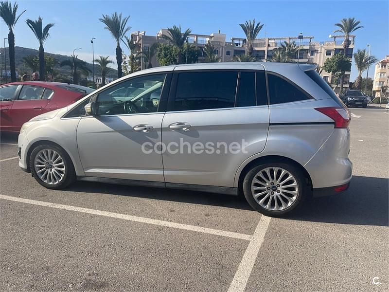 Usado Ford Grand C-Max Titanium 140 CV (102 kW) 2012 Gris / plata Monovolumen