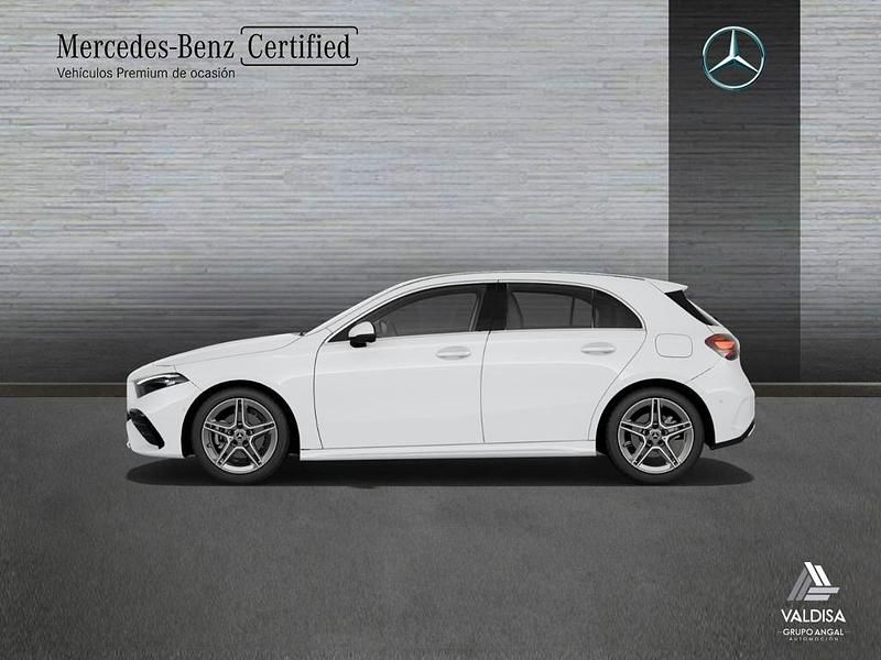 Usado Mercedes A200 AMG line 163 CV (119 kW) 2024 Blanco Berlina