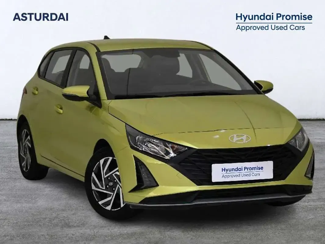 Usado Hyundai i20 84 CV (61 kW) 2024 Verde Utilitario