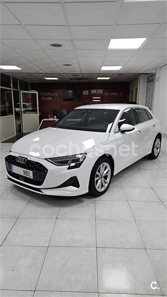 Usado Audi A3 Advanced Plus 116 CV (85 kW) 2025 Blanco Berlina