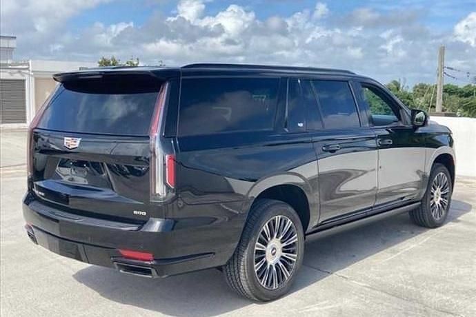 Usado Cadillac Escalade 426 CV (313 kW) 2021 Negro SUV