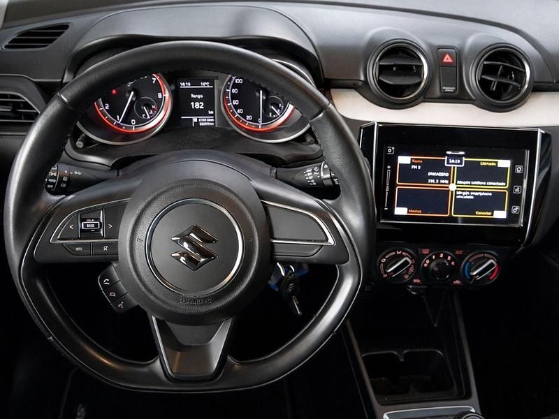 Usado Suzuki Swift 90 CV (66 kW) 2020 Azul Utilitario