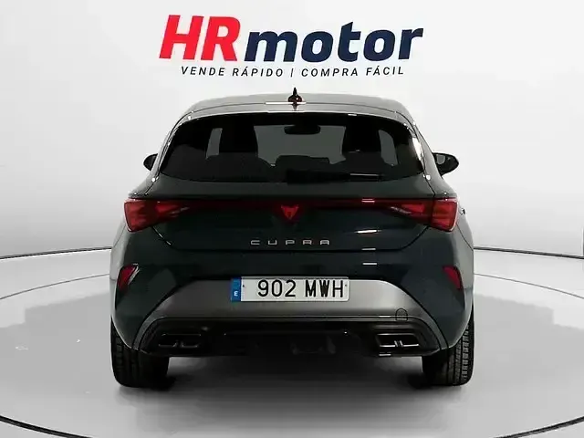 Usado Cupra Leon 150 CV (110 kW) 2024 Azul Berlina
