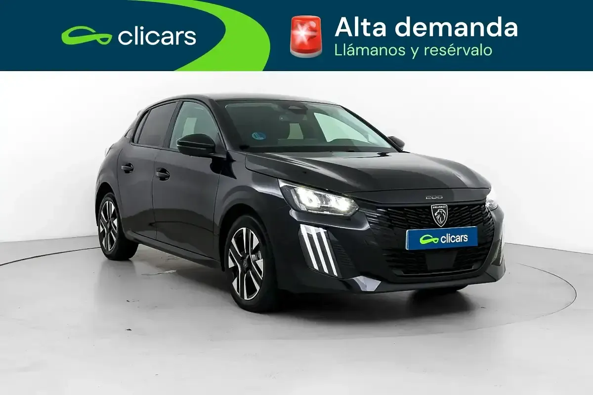 Usado Peugeot 208 Allure 110 CV (80 kW) 2025 Negro Utilitario