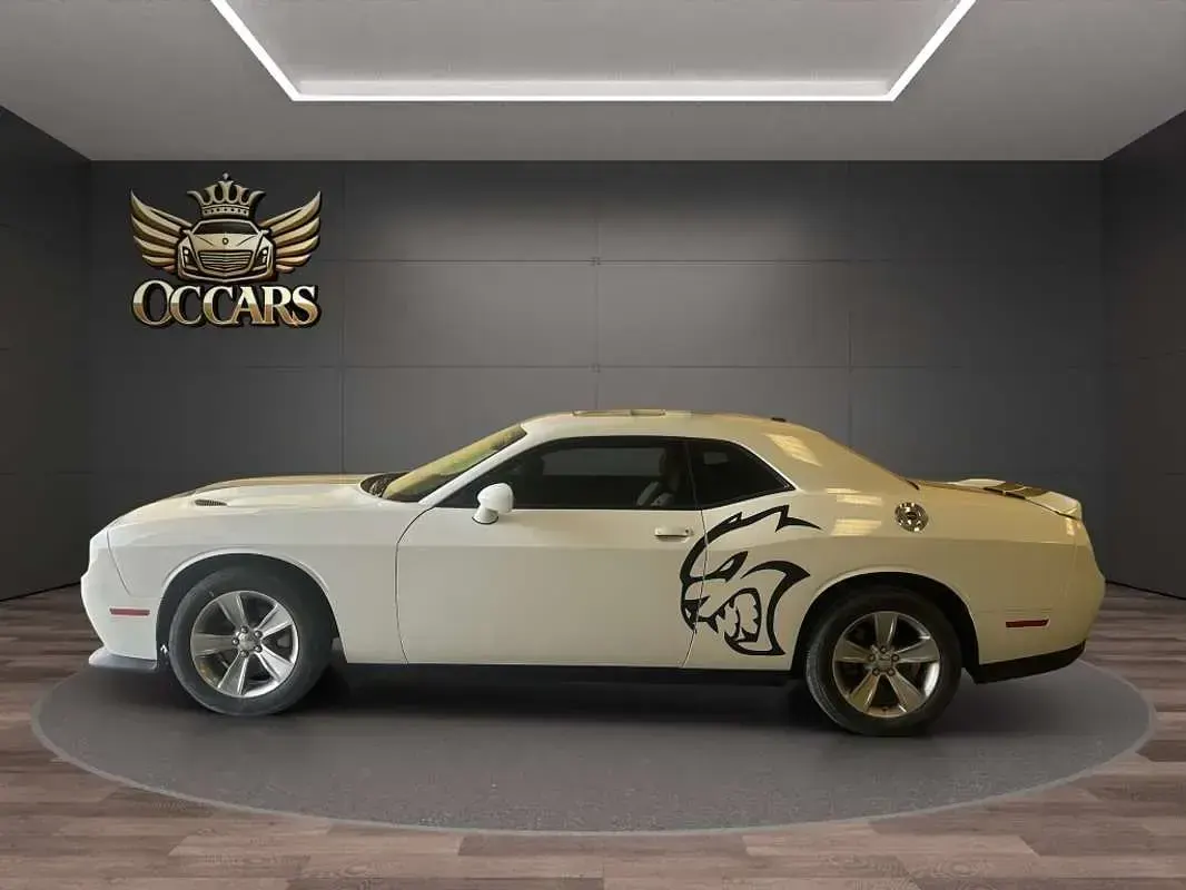 Usado Dodge Challenger SXT 309 CV (227 kW) 2021 Blanco Coupe