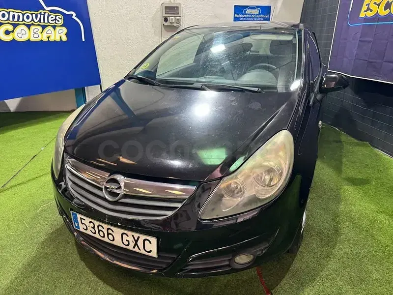 Usado Opel Corsa 95 CV (69 kW) 2010 Negro Utilitario