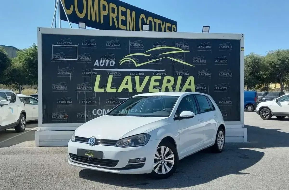 Käytetty VW Golf VII 110 HP (80 kW) 2016 Valkoinen Viistoperä